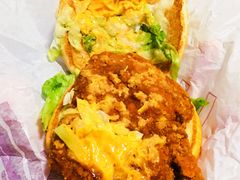 小炒肉麦辣鸡腿汉堡-麦当劳(健德桥得来速店)