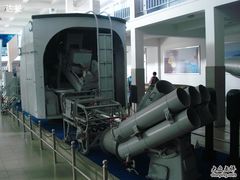 兵器馆一楼深水炸弹展品-海军上海博览馆