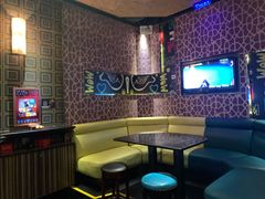 -K+全国连锁KTV(绿地缤纷天地店)