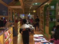 -新华书店(泉城路店)