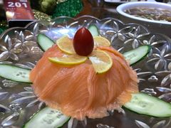 三文鱼刺身-麻辣港湾