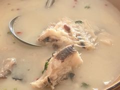 -美顺香食府鱼头老店(雪野湖店)