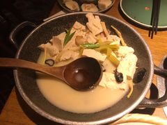 -吃饭皇帝大土家民族菜(正大广场店)