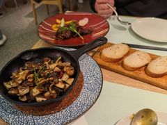 橄榄油煎蘑菇-幸薈飯堂
