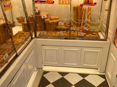 面包甜点陈列柜-味多美蛋糕(苏州街地铁店)