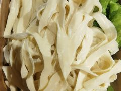 -牛村来人潮汕牛肉火锅(西单店)