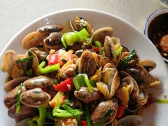 -三亚火车头万人海鲜广场