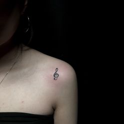 -木子·纹身店TATTOO穿孔·洗纹身
