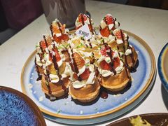 草莓忌廉华夫饼-BE BRIGHT KITCHEN(正佳广场店)