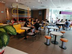 用餐区-麦当劳(莘松路芭比伦DT店)