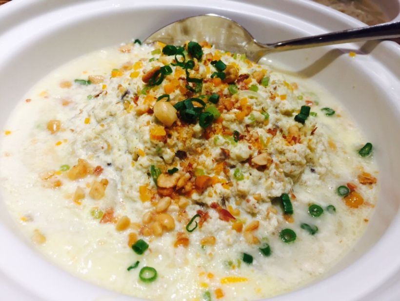 莆田焖豆腐,豆腐,鸡蛋,肉碎混在一起,味道丰富.