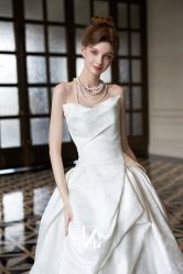 -Renee芮亦婚纱(原丽莎)