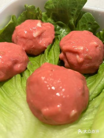 他们家的牛肉选自秦川的土黄牛,甄选秦川牛肉更鲜嫩天然