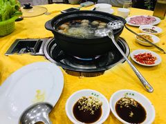 -濠轩阁特色生蚝火锅(水湾路店)