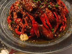 -肥肥虾庄·金牌油焖大虾(汉街SKP店)
