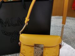 -MCM(比斯特上海购物村店)