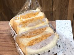 -沁屋面包店(人民东路店)