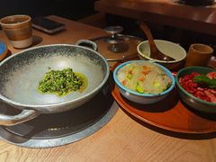 猫儿山的小黄牛-吃饭皇帝大土家民族菜(正大广场店)