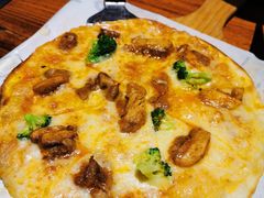 新奥尔良鸡肉披萨-秀·爱尔兰餐吧(上海路店)
