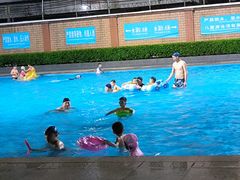 -矿泉游泳场