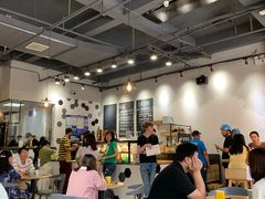 大堂-HELLO 27 意面·沙拉·帕尼尼