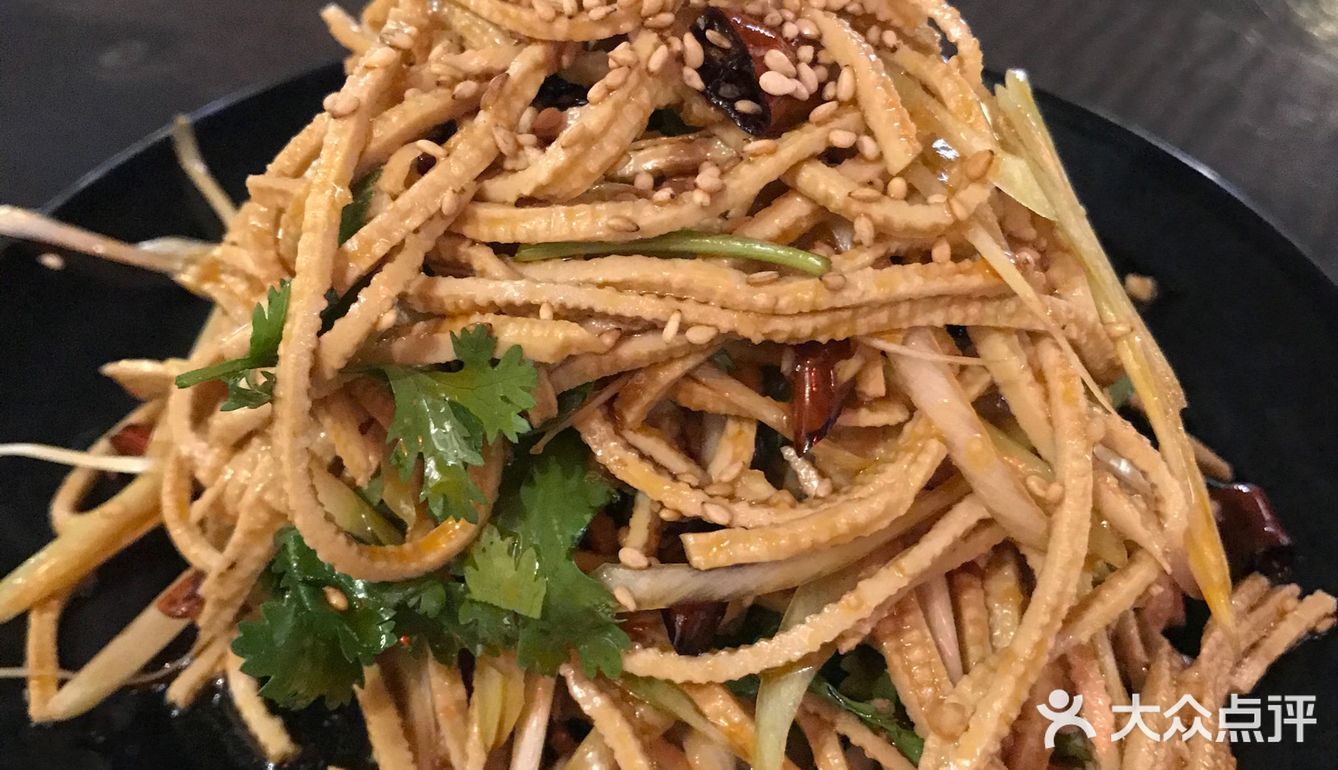 听朋友推荐他家饺子，果断坐地铁过来了