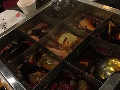-百年川椒重庆老火锅(光谷店)