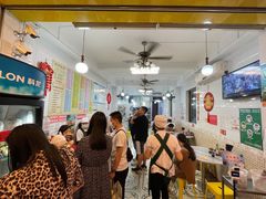 等位区-芬芳甜品(同福路店)