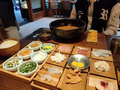 -银米·云南传统过桥米线(双廊黑金冠店)