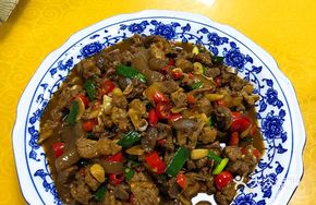 Braised Duck with Taro in Local Style