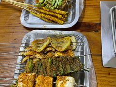 -老广烧烤(骆驼山康馨园店)