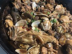 铁锅蛤蜊鸡-公寓家常菜馆(海军博物馆店)