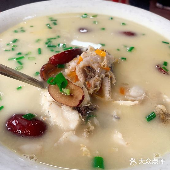 逸翘饭店(中山中诚商业广场店)