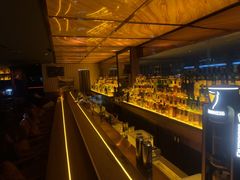 -SU lounge the lake view湖景酒廊