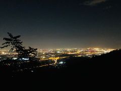 -鬼笑石后山停车场