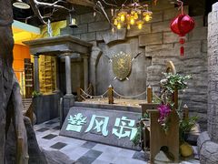 -暴风岛沉浸式体验馆(百联世纪店)