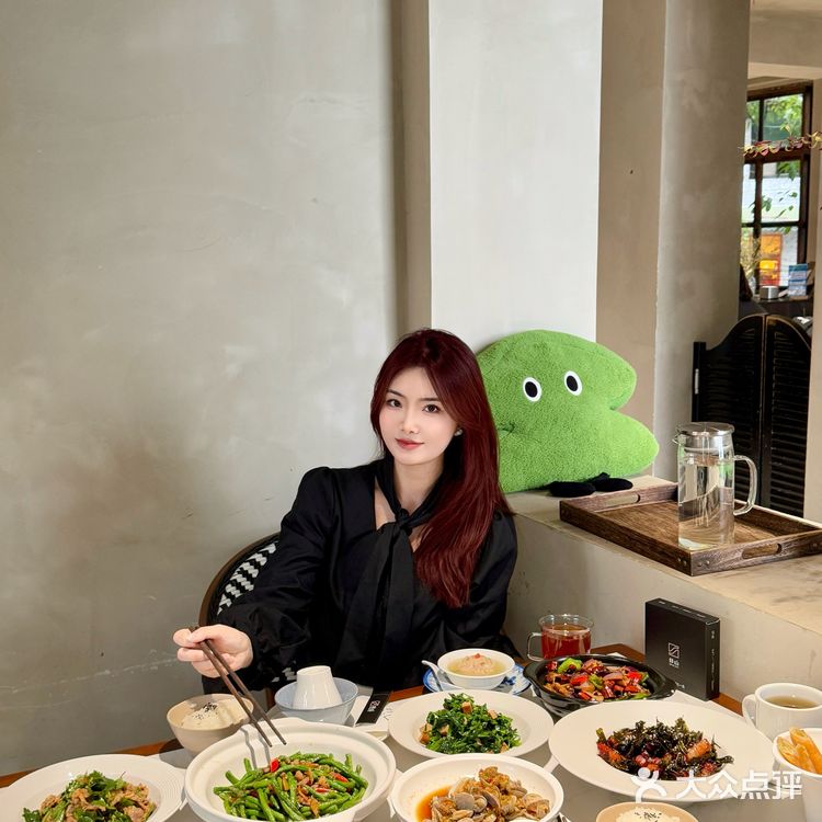 在重庆!真的不好找…但是环境好好啊!!!