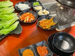 -肉甲韩国木炭烤肉(新壹街1店)