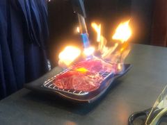 -铭牛烧肉·和牛海鲜自助(高新月牙湖店)