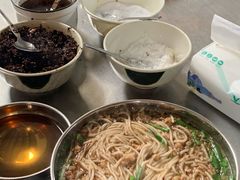 -正宗杨记普洱酸醋米线(总店)