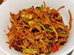 脆笋炒肉-新辣宴·湖南家常菜·商务聚餐(中粮创芯店)