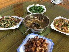 农家乐土鸡汤-江西阳明山国家森林公园