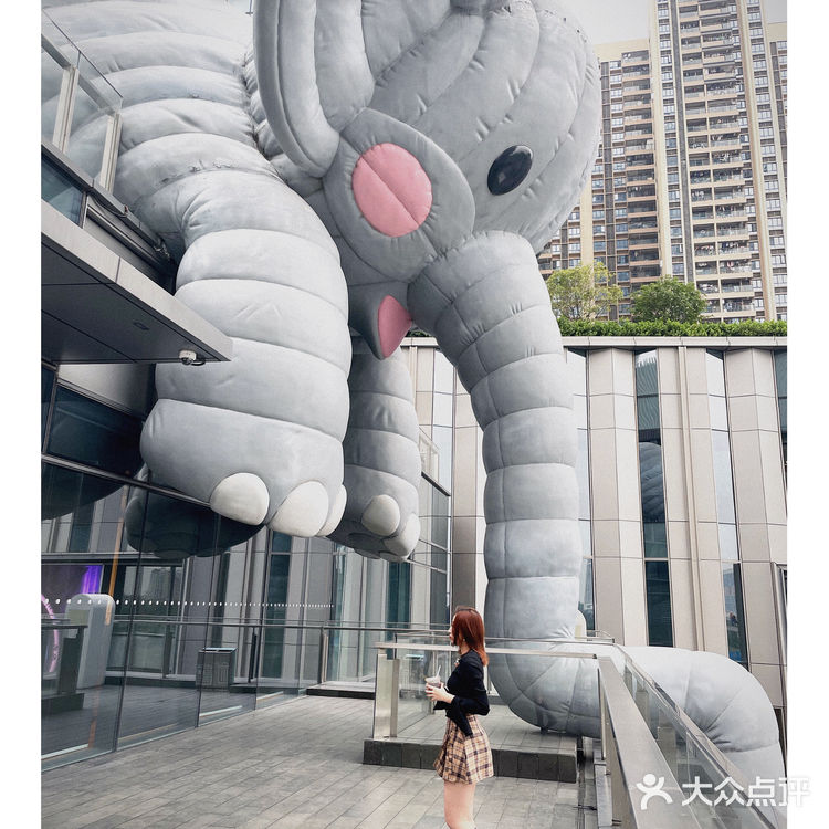 深圳街拍▫️OOTD▫️用简单的元素穿出高级感