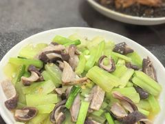 -卢六川汤肉(南方花园店)