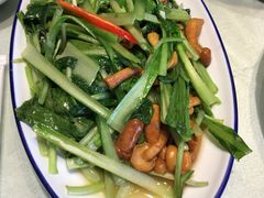 小白菜炒滑子蘑-嘎吧锅私家菜馆(新村十区店)