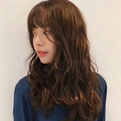 【染发】
[跳跳][跳跳][跳跳]今天特别开心,做了个剪了个美美的发型