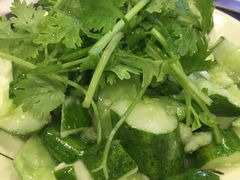 -虾弄弄海派小龙虾·牛羊蝎子火锅