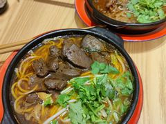 鸭血米线砂锅-江小姐的砂锅店