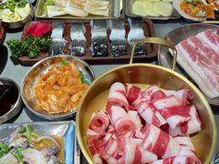 -围炉肉舍•炭烤活鳗•丹东海鲜烤肉(步行街店)