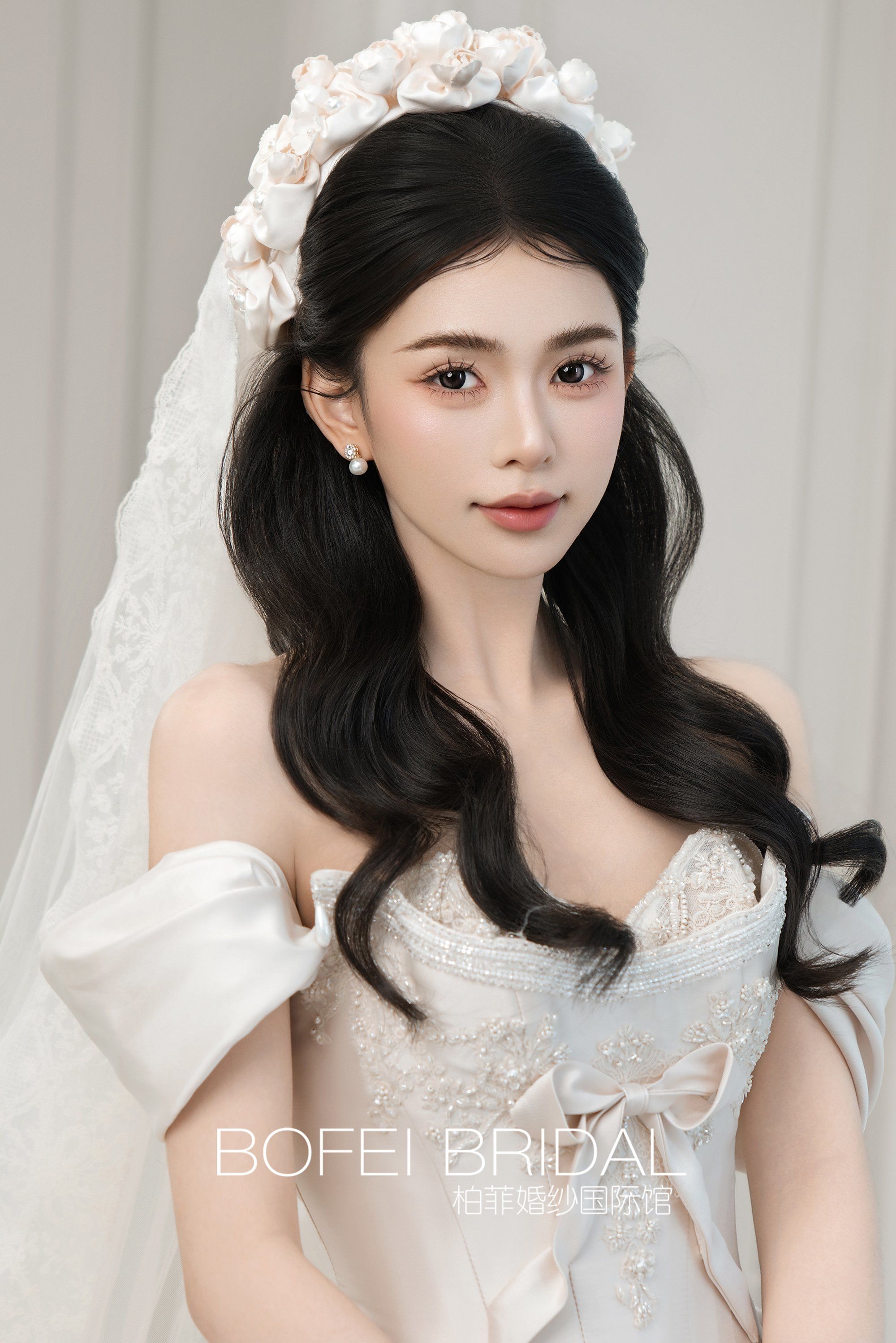 清透韩系干净公主主纱造型👸
花苞头纱配上珍珠耳环作为点缀
